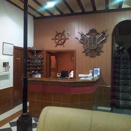 El Ancla Hotel 2*